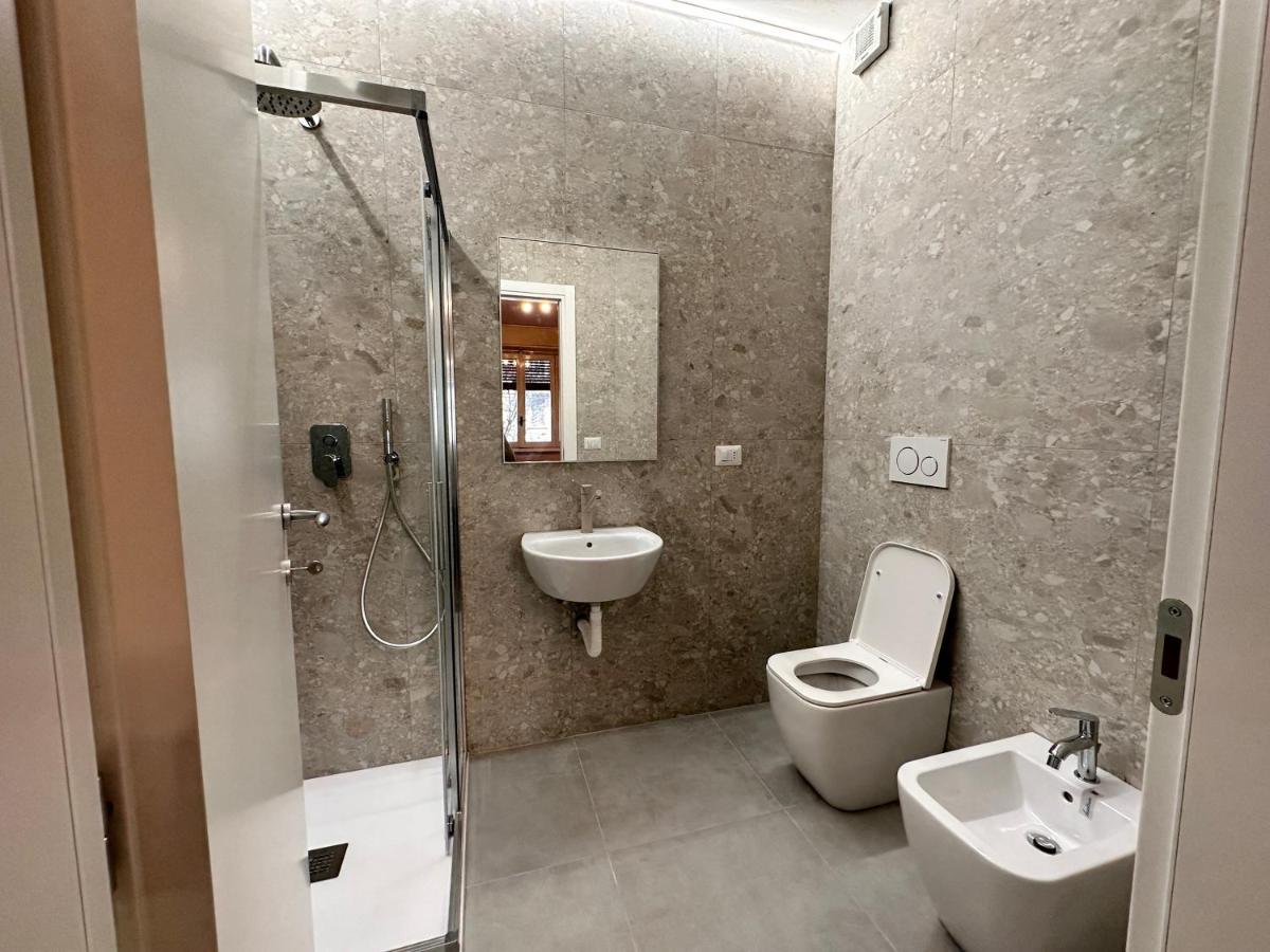 Giramondo Apartment Centrale Milan Bagian luar foto