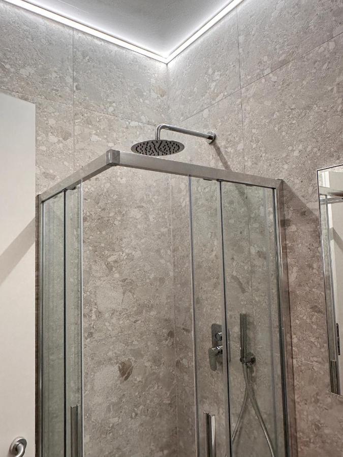 Giramondo Apartment Centrale Milan Bagian luar foto
