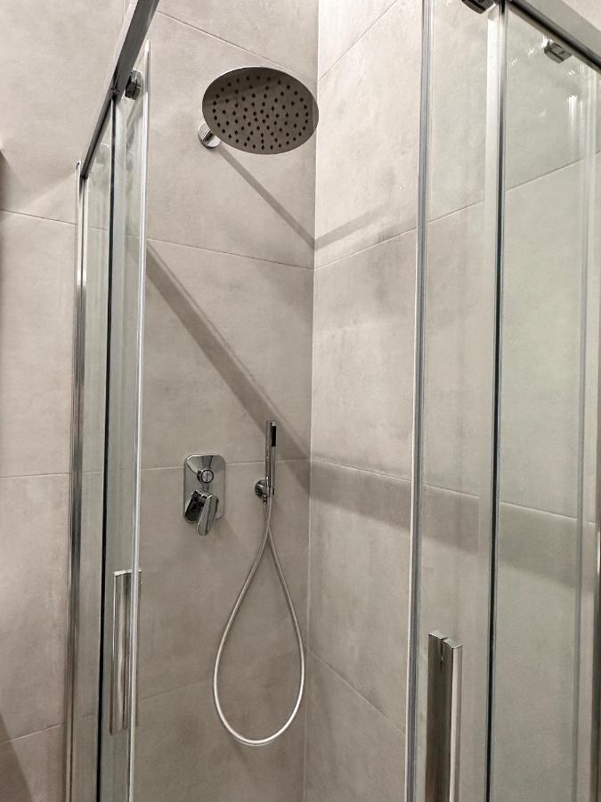 Giramondo Apartment Centrale Milan Bagian luar foto