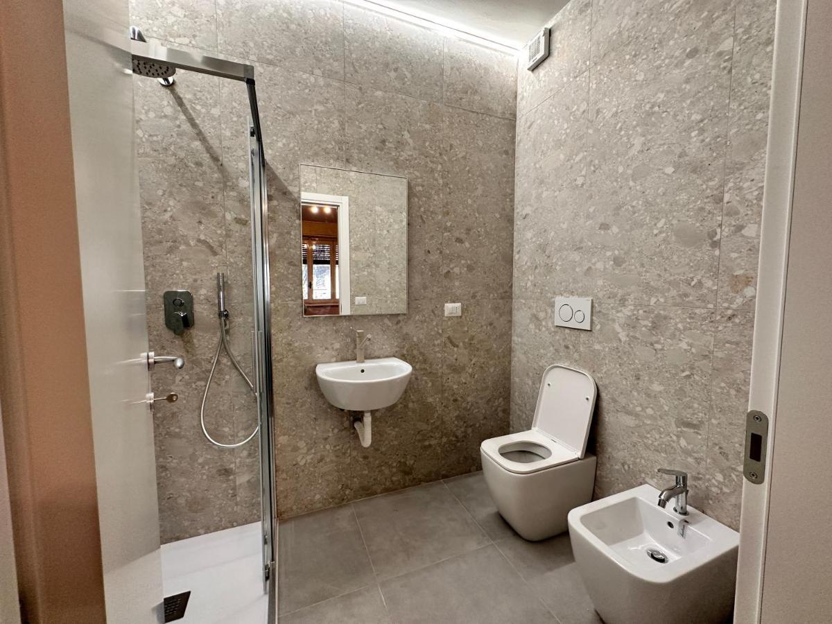 Giramondo Apartment Centrale Milan Bagian luar foto